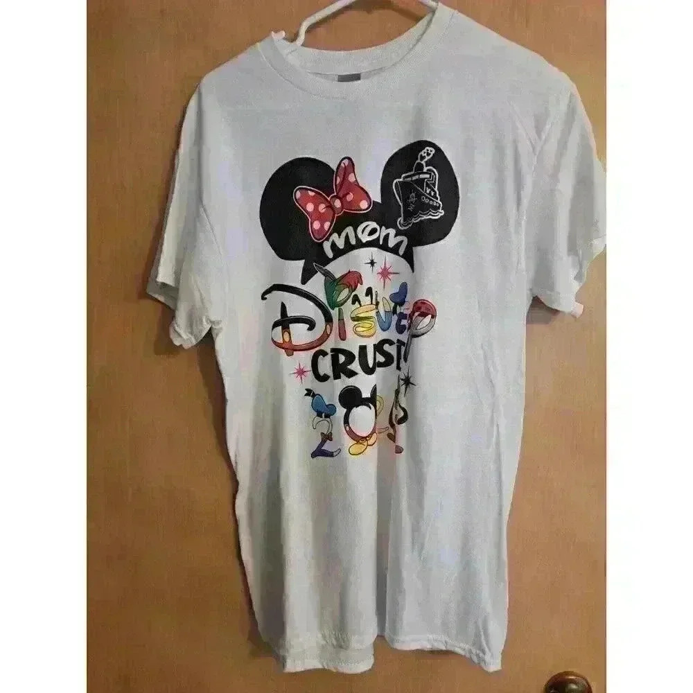 Mom Disney Cruise Family Vacation 2023  Cruise Tee Shirt NWOT‎ Medium M